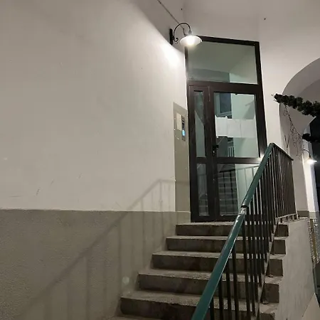 Apartman Stylish In The Centre -by Hik Varsó