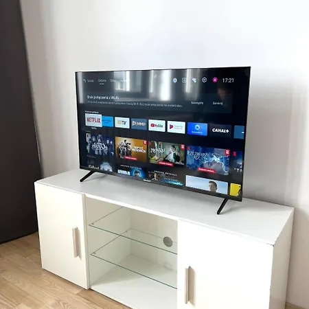 Stylish In The Centre -by Hik * Varsavia